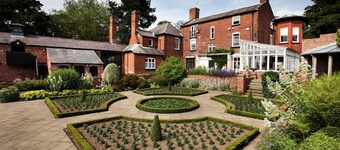 Beautiful Country Cottage for up to 8 people