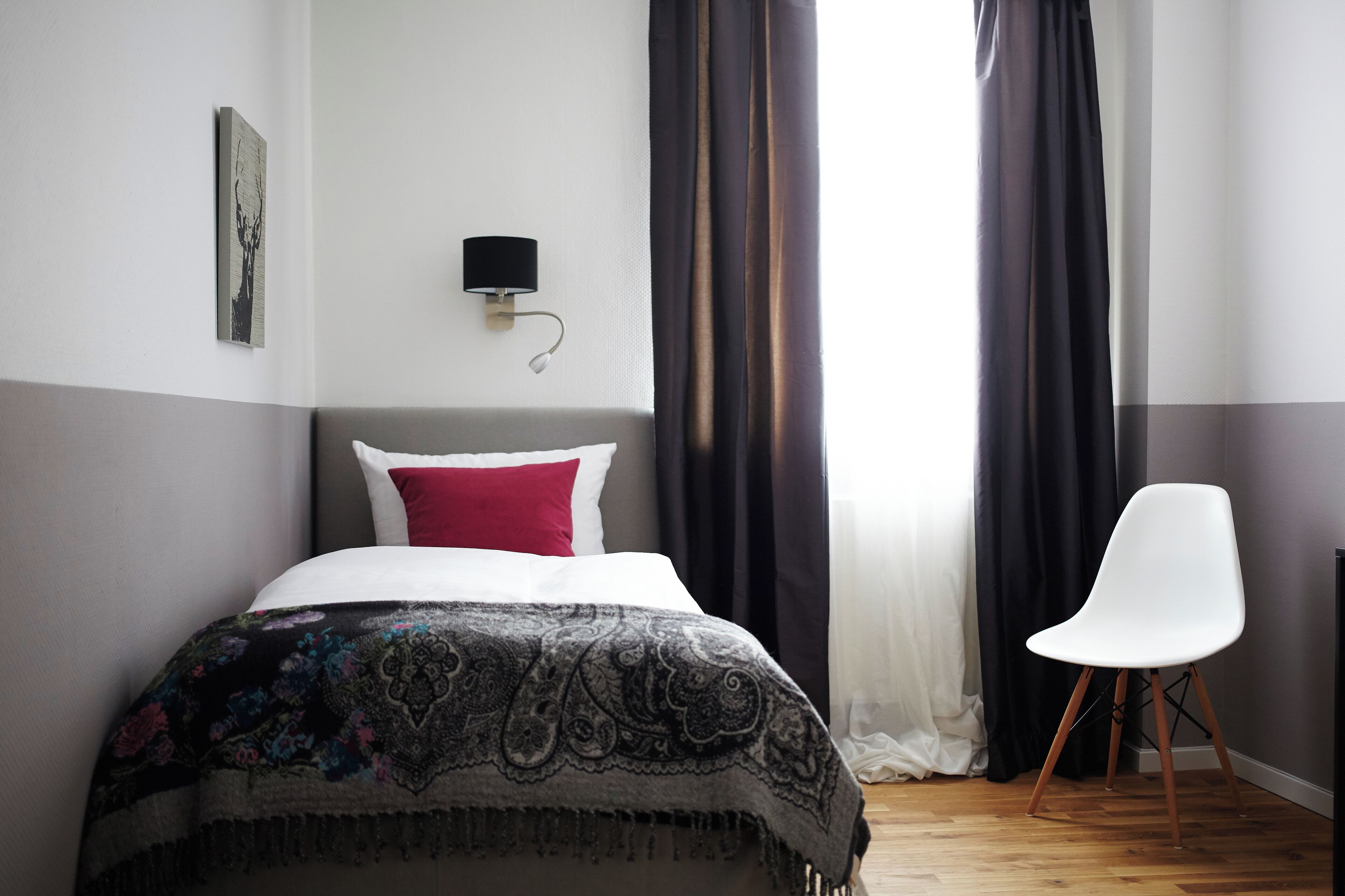 Enkeltrom – comfort | Skrivebord, wi-fi (inkludert) og sengetøy