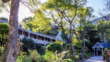 Mặt tiền nơi lưu trú