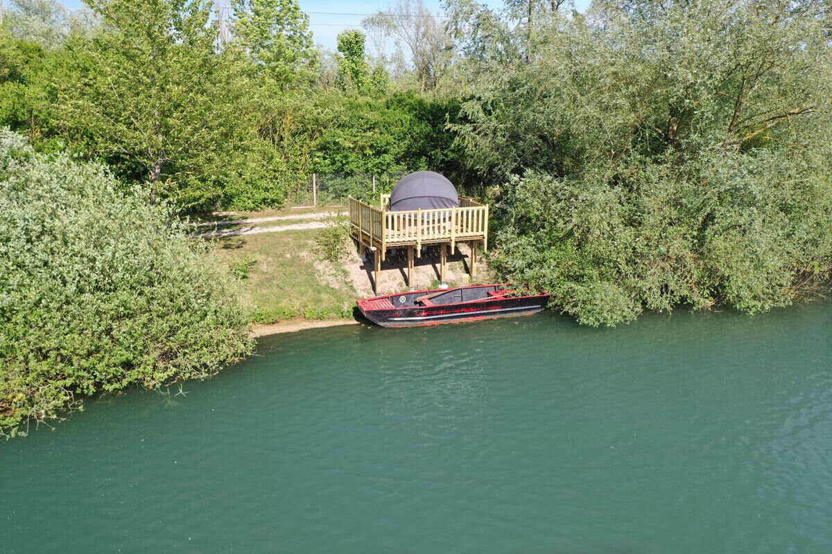 Pimennysverhot, silitysrauta/-lauta, ilmainen Wi-Fi, vuodevaatteet