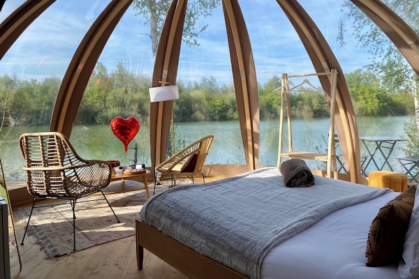 Dôme étoilé sur île | Cortinas blackout, tabla de planchar con plancha y wifi gratis