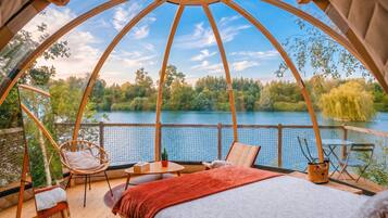 Bungalow Deluxe, 3 habitaciones, no fumadores, vistas al lago | Wifi y ropa de cama