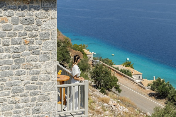 Deluxe Suite, Sea View | Terrace/patio