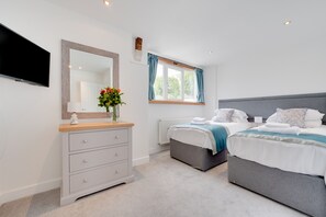 4 Schlafzimmer, Bügeleisen/Bügelbrett, kostenloses WLAN, Bettwäsche