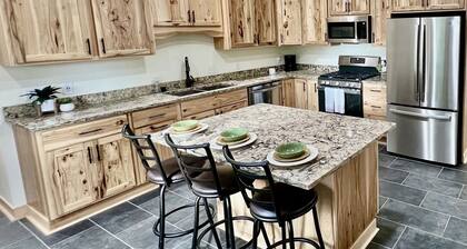 Private Ridge top Cabin/House