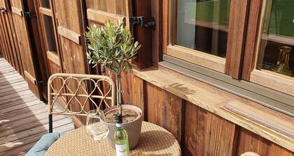 Cozy vacation apartment âĄAlpenglĂŒckâĄ