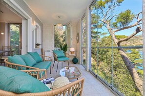 صورة غير مصنفة، 4 من 52، زرّ