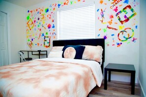 2 多间卧室、办公桌、熨斗/熨衣板、免费 WiFi