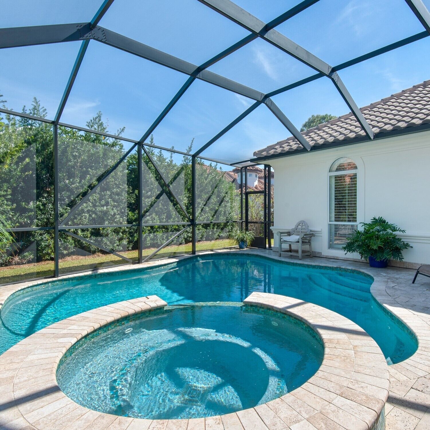 Et oppvarmet basseng