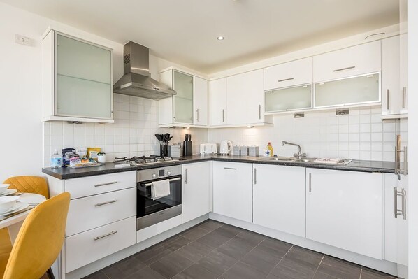 Cottage | Private kitchen | Dishwasher