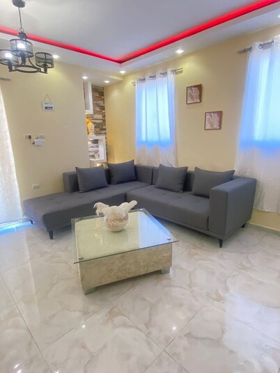 Cozy apartment (5 minutes from downtown)