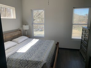 4 habitaciones, tabla de planchar con plancha y wifi gratis 