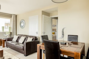Living area - About Tern (Poole)