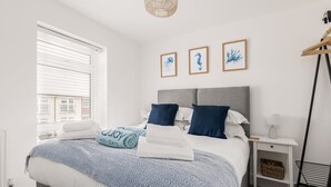 Room - Seas the Day (Poole)