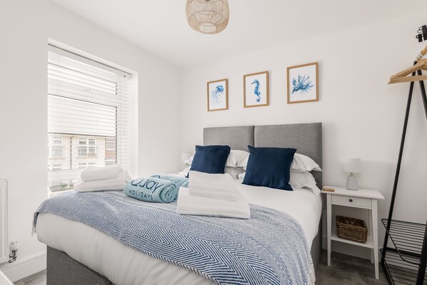 Room - Seas the Day (Poole)