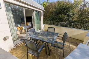 Cottage | Interior - Mussels (Bournemouth)