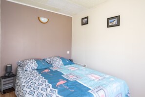 1 間睡房、熨斗/熨衫板、免費 Wi-Fi、床單