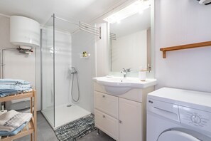 Hair dryer, towels
