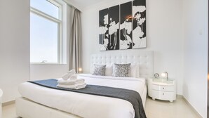 Exclusive Apartment | 1 bedroom, in-room safe, desk, blackout drapes - Maison Privee - Modern Apt in JBR w/ Amazing Sea Views (Dubai)