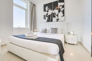 Exclusive Apartment | 1 bedroom, in-room safe, desk, blackout drapes