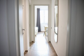 Standard Double Room | Bathroom | Hair dryer, bidet, towels, soap - Hotel Donatello Modena (Modena)