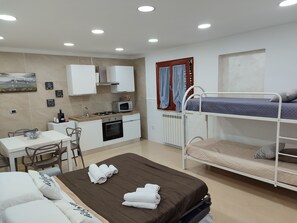 1 Schlafzimmer, kostenloses WLAN, Bettwäsche