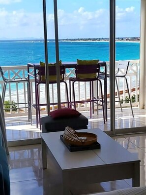 Interior - Studio Ocean Sunrise, breathtaking sea view, swimming pool on Orient Bay beach (Cul-de-Sac)