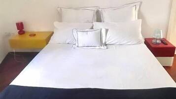 1 bedroom, in-room safe, desk, iron/ironing board