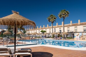 UppvÀrmd pool