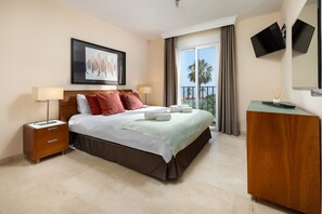 1 bedroom, in-room safe, iron/ironing board, free WiFi