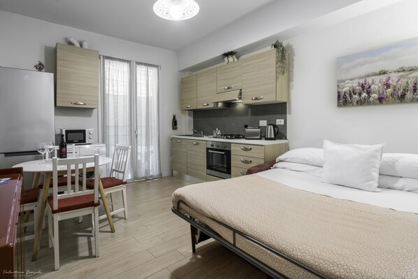 City Apartment, 1 Bedroom | Bathroom