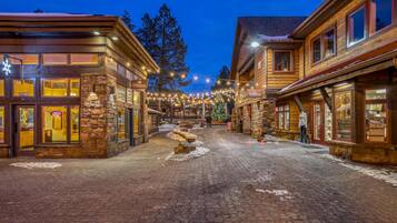 House, Multiple Beds (Sweet Log Cabin) | Exterior