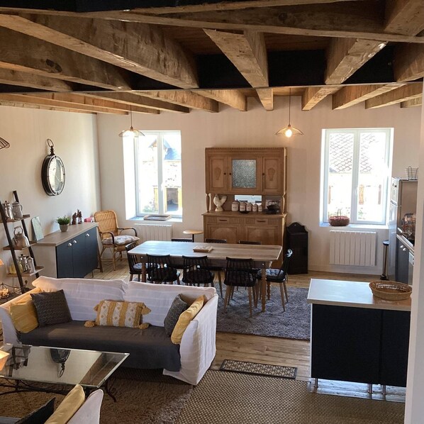 TV, DVD player, foosball, books - Le Gîte de la Fontaine*** Morvan SudApartment with garden (sleeps 5) (Chiddes)