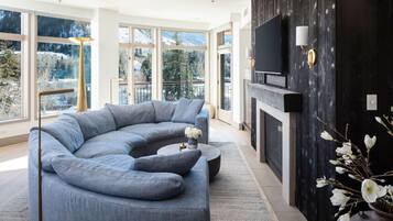 Televisión, chimenea