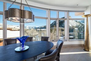 Dining - Pop Art Villa Riverfront | Panorama Residence 2B (Avon)