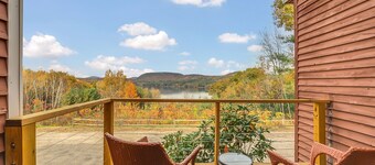 Hidden Gem! Large 3BR Condo, minutes to Pleasant Mtn! 40 Minutes to Sunday River