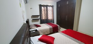 Business Apartment | 2 bedrooms, iron/ironing board, free WiFi