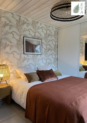 5 chambres, fer et planche à repasser, lit parapluie, Wi-Fi gratuit