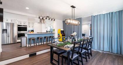 Newly Updated Modern Home Near Downtown & Airport!