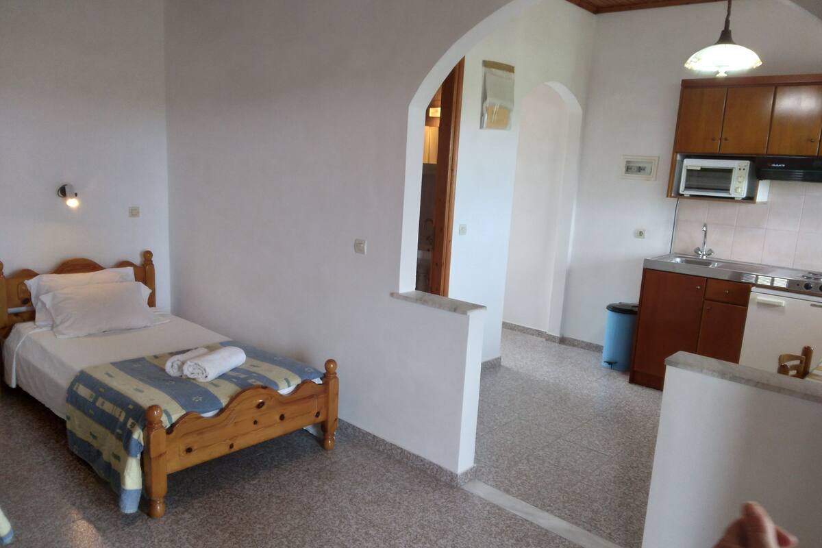 Camera con letto matrimoniale o 2 letti singoli | 2 camere, Wi-Fi gratuito, lenzuola