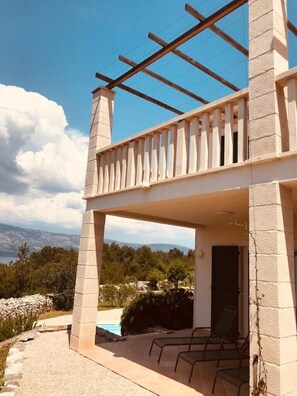 Property grounds - 4-bedroom Villa Erica with private pool and stunning sea view (Stari Grad)
