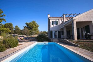 Pool - Holiday villa Doris with private pool and garden (Stari Grad)