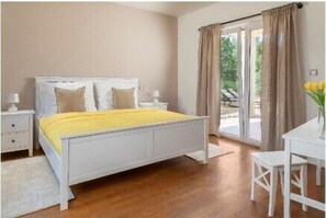 4 chambres, fer et planche à repasser, Wi-Fi, draps fournis