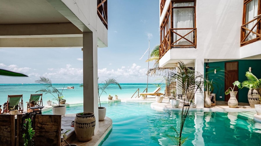 Pili Pili Tropical Island