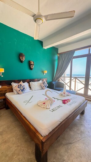 セーフティボックス (室内)、WiFi (無料)、ベッドシーツ