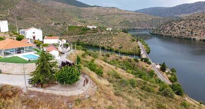 DOURO RIVER VIEW FAMILY RETREAT 3BD APARTMENT