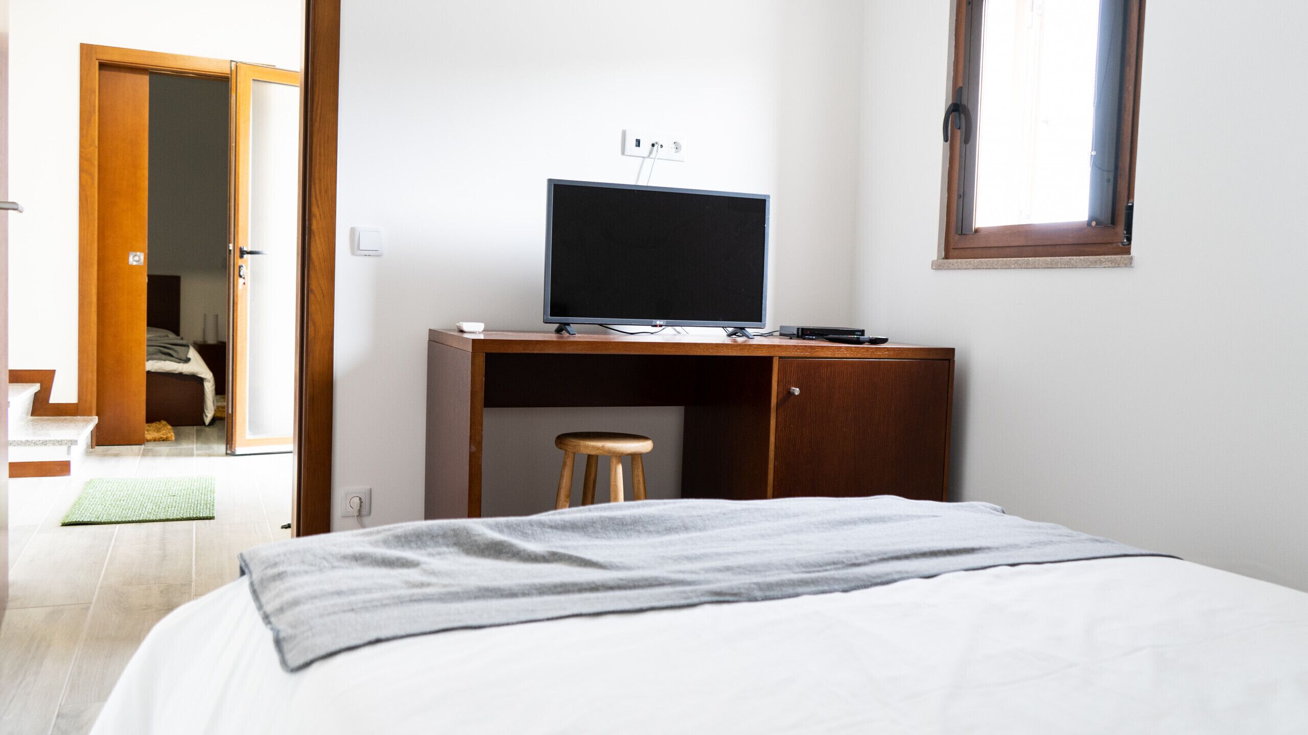 3 dormitoris, planxa i posts de planxar, wifi gratuïta i roba de llit 