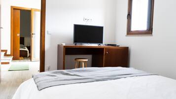 3 dormitorios, tabla de planchar con plancha, wifi gratis y ropa de cama