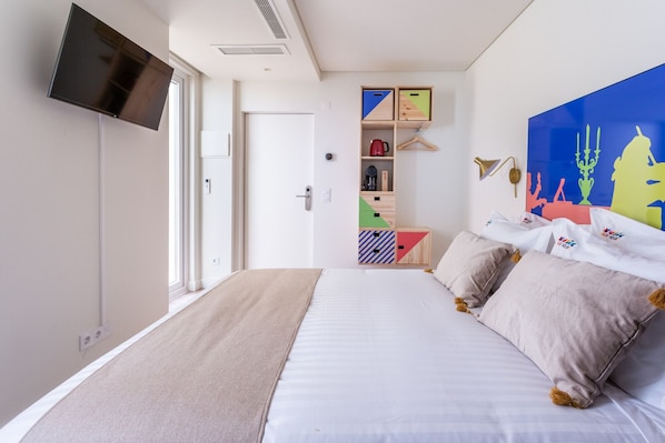 1 habitación, escritorio, tabla de planchar con plancha y wifi gratis 