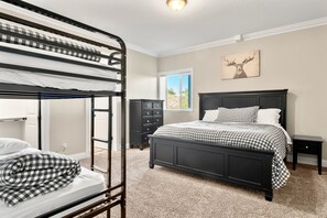7 Schlafzimmer, Bügeleisen/Bügelbrett, Reisekinderbett, kostenloses WLAN